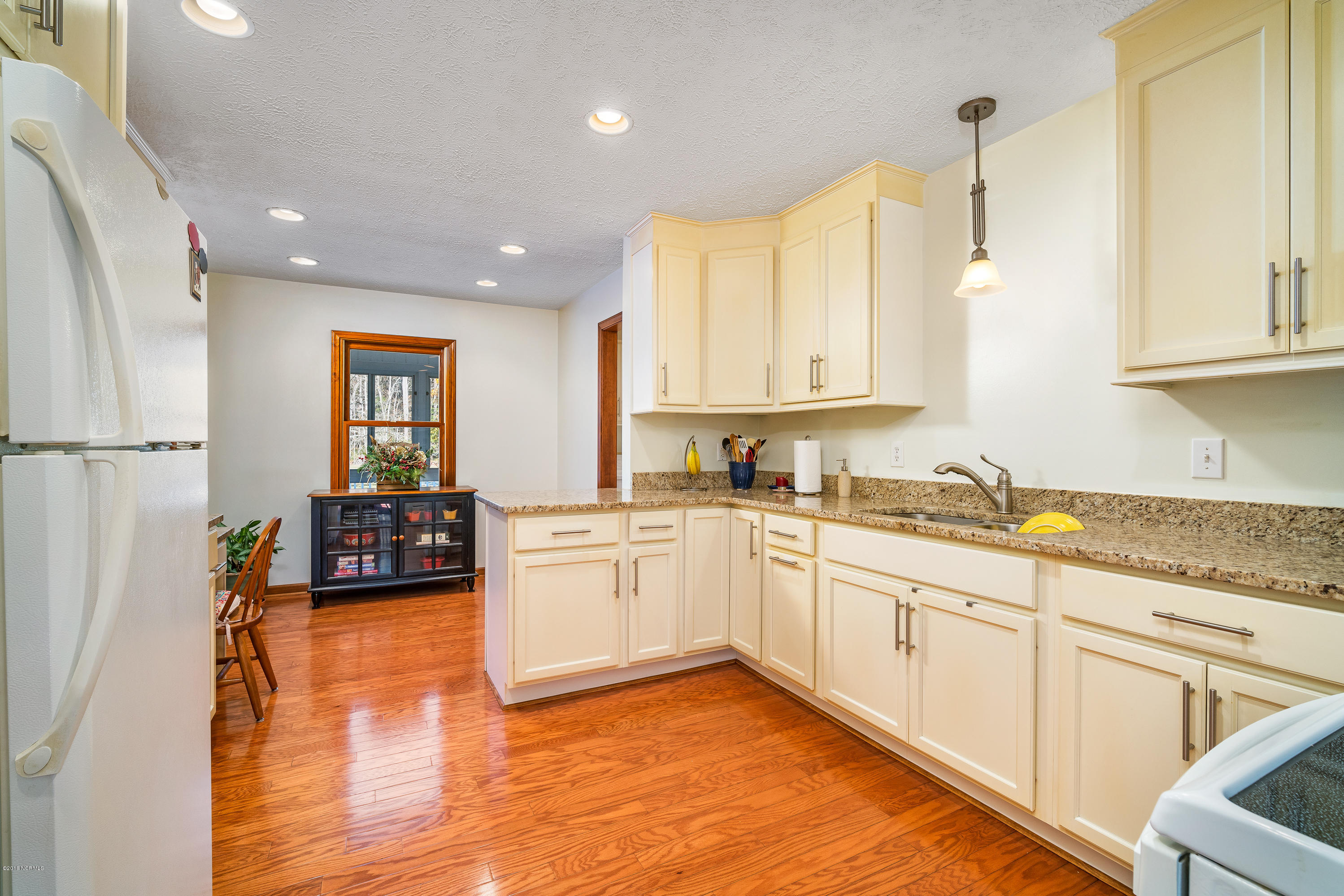 4810 Merrimon Road Beaufort, NC 28516 - Photo 17 of 37 4810 Merrimon Rd - Kitchen