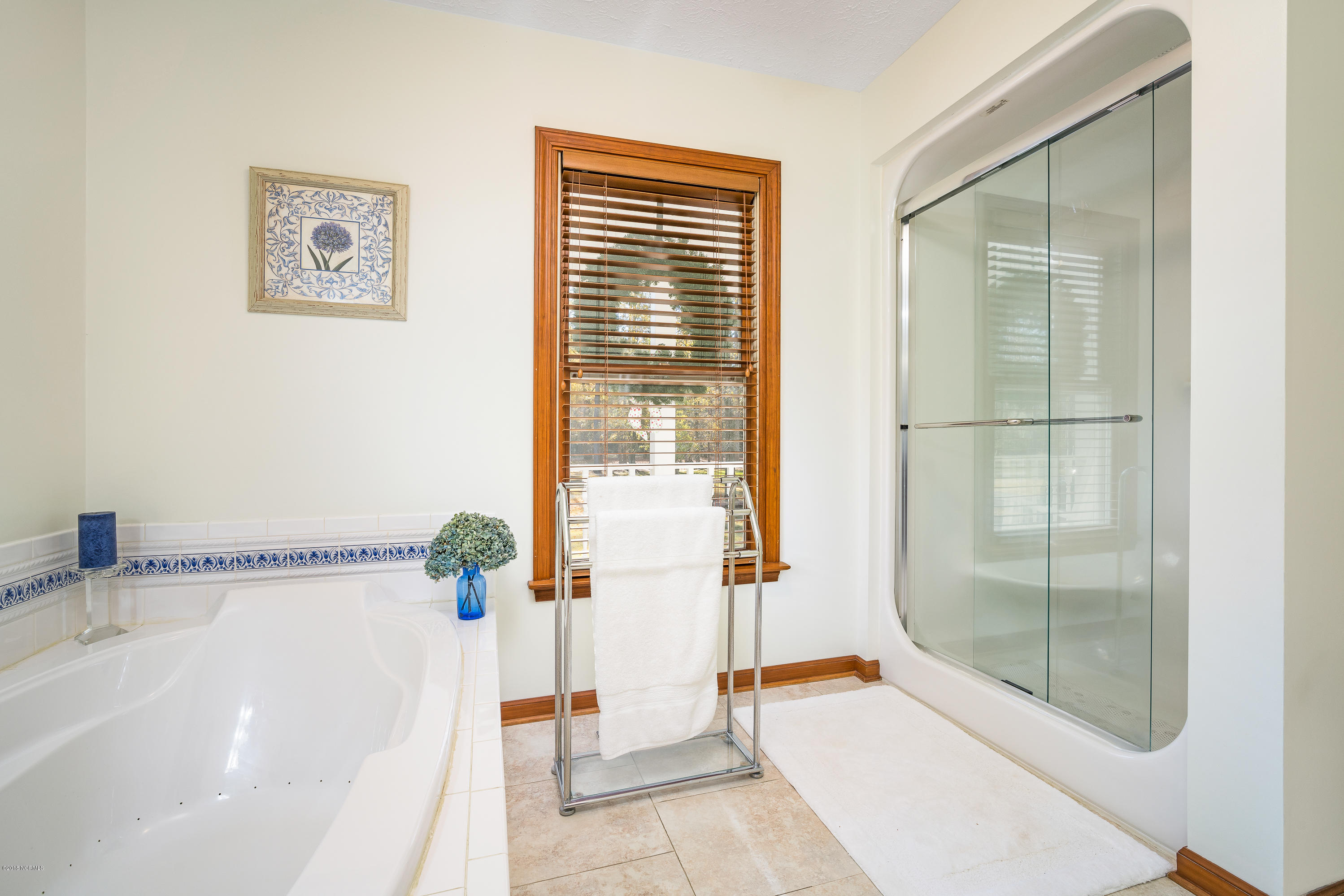 4810 Merrimon Road Beaufort, NC 28516 - Photo 21 of 37 4810 Merrimon Rd - Principal Bath