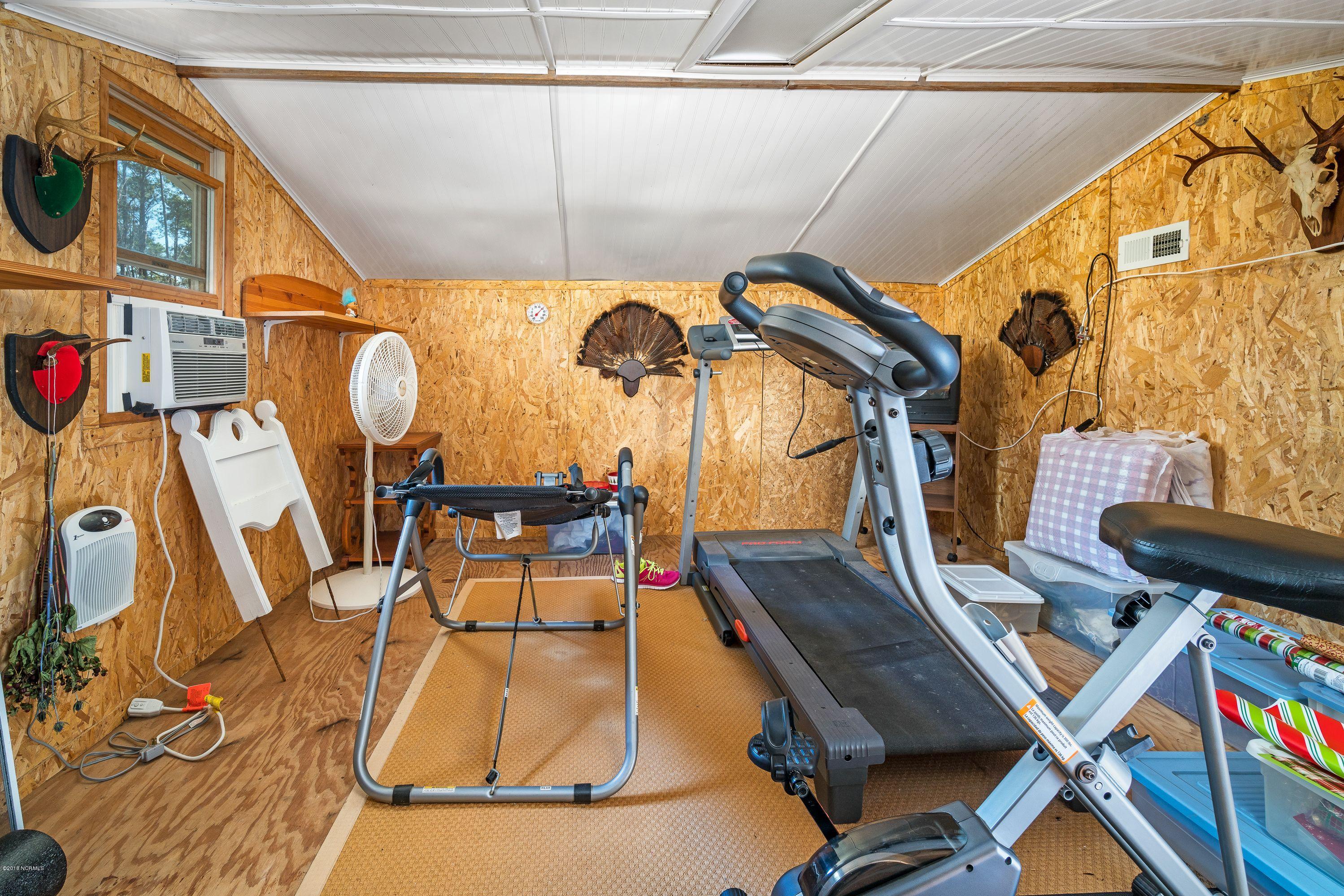 4810 Merrimon Road Beaufort, NC 28516 - Photo 27 of 37 4810 Merrimon Rd - Upstairs Exercise Room