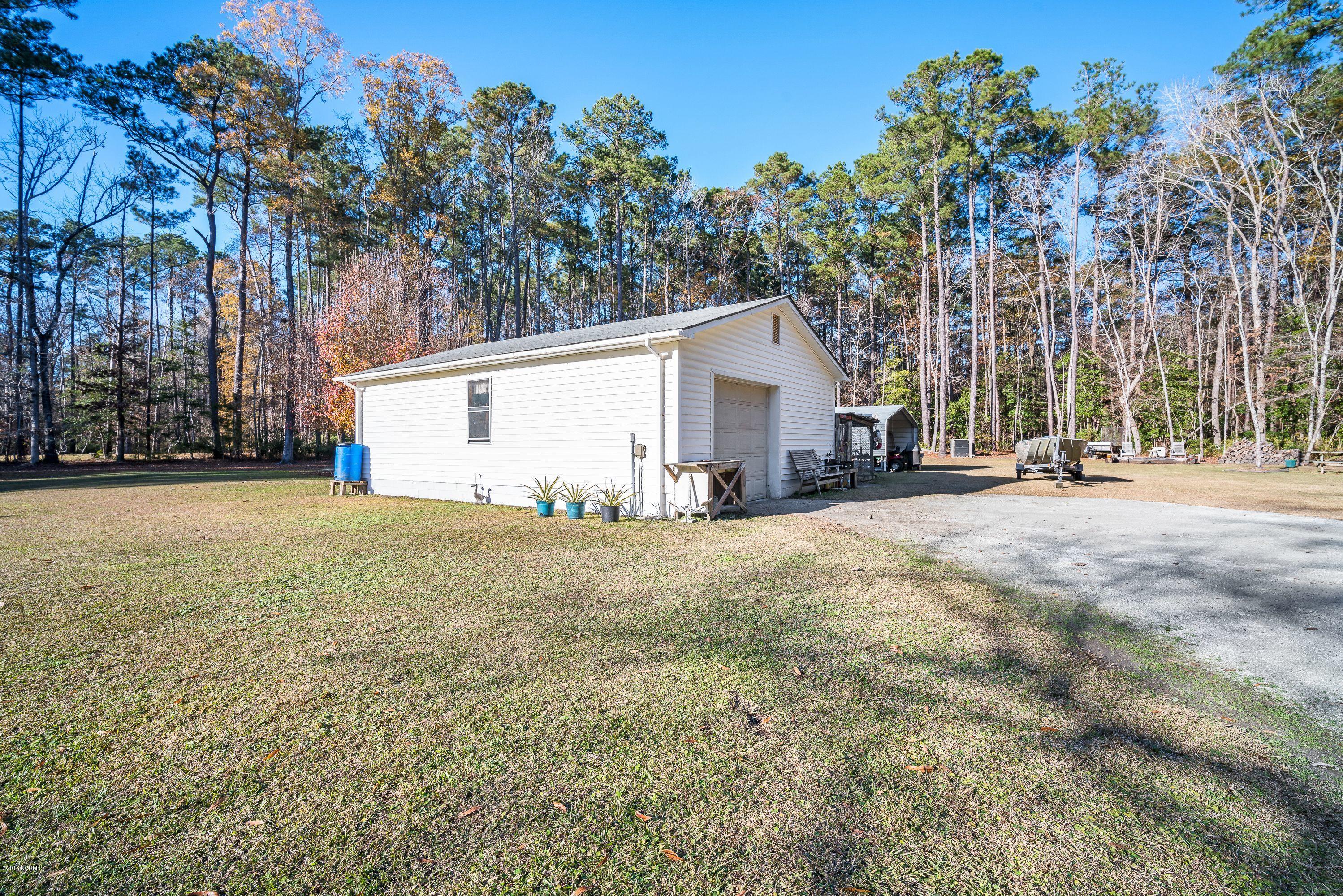 4810 Merrimon Road Beaufort, NC 28516 - Photo 35 of 37 Extra Large Detached Garage