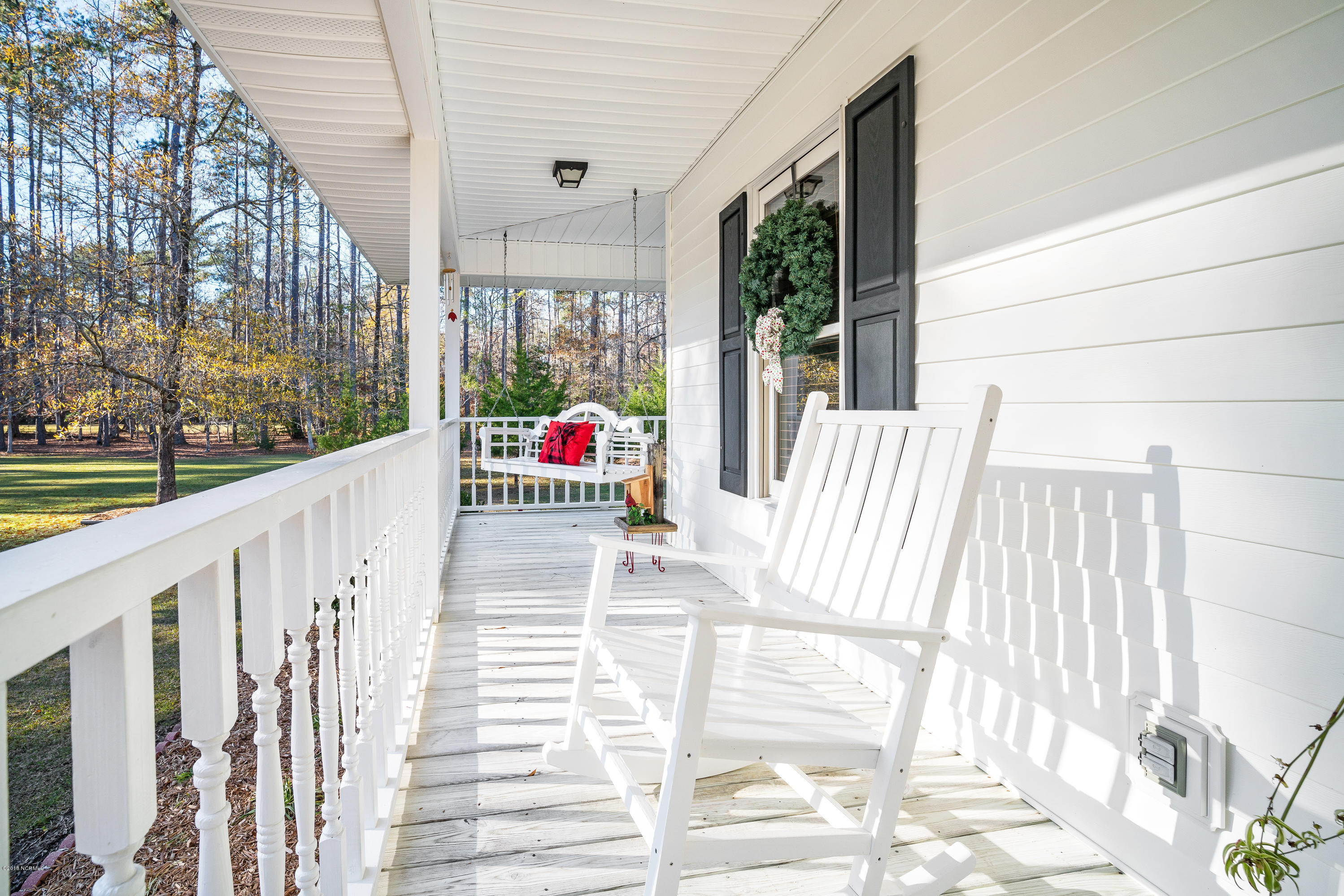 4810 Merrimon Road Beaufort, NC 28516 - Photo 5 of 37 4810 Merrimon Rd - Front Porch