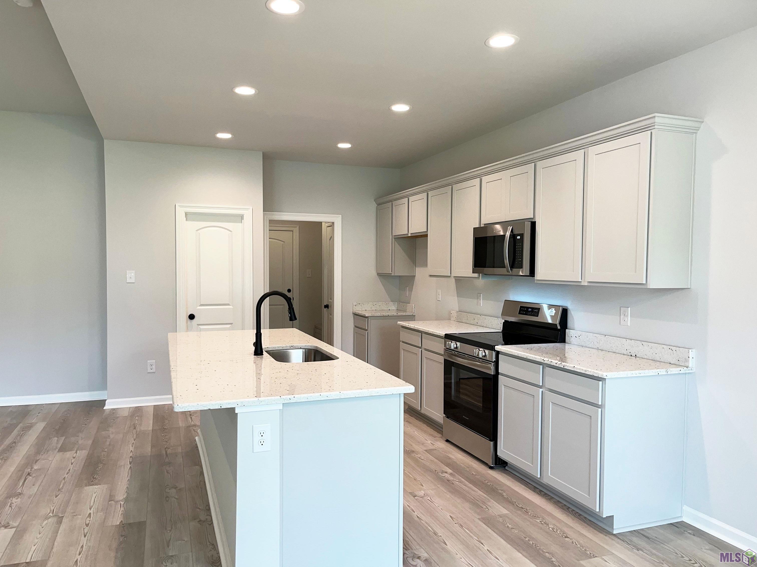 15527 Ralph Christy Drive Prairieville, LA 70769 - Photo 3 of 9 Gallery Image 3