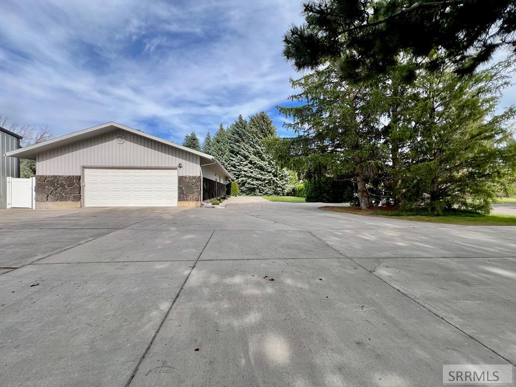3785 East Wanda Ammon, ID 83406 - Photo 4 of 83