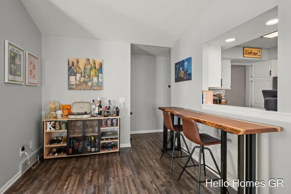 $324,900 | 2317 Edington Drive Southeast, Grand Rapids, MI 49508