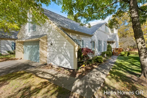 $324,900 | 2317 Edington Drive Southeast, Grand Rapids, MI 49508