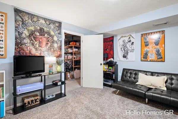 $324,900 | 2317 Edington Drive Southeast, Grand Rapids, MI 49508