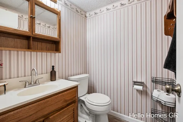 $324,900 | 2317 Edington Drive Southeast, Grand Rapids, MI 49508