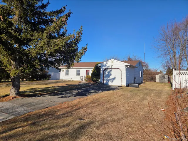 $379,000 | 17 Thrasher Avenue, Bellport, NY 11713