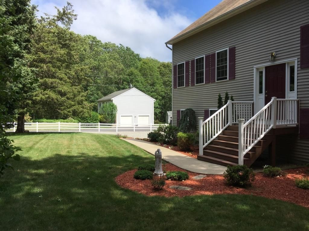40 Crompton Road East Greenwich, RI 02818 - Photo 12 of 17 Front entrance with new composite decking.