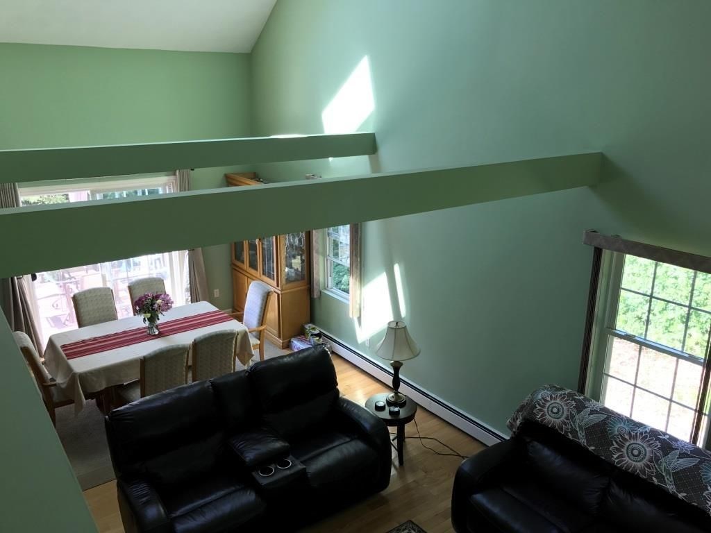 40 Crompton Road East Greenwich, RI 02818 - Photo 5 of 17 Open living/dining area.