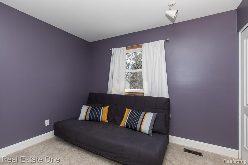 585 South Fieldstone Drive Rochester Hills, MI 48309 - Photo 26 of 34