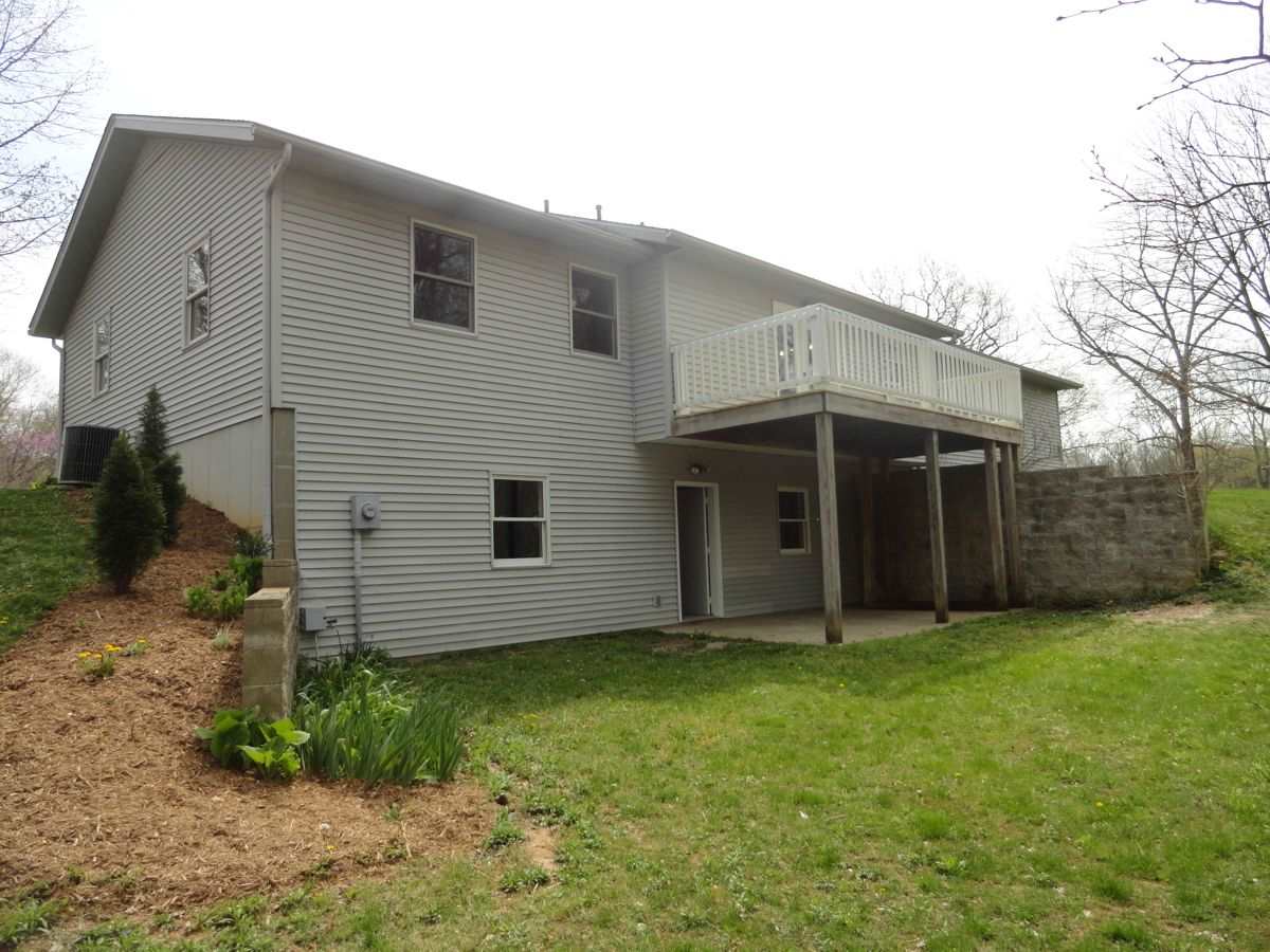 4569 East Robinson Road Bloomington, IN 47408 - Photo 2 of 10