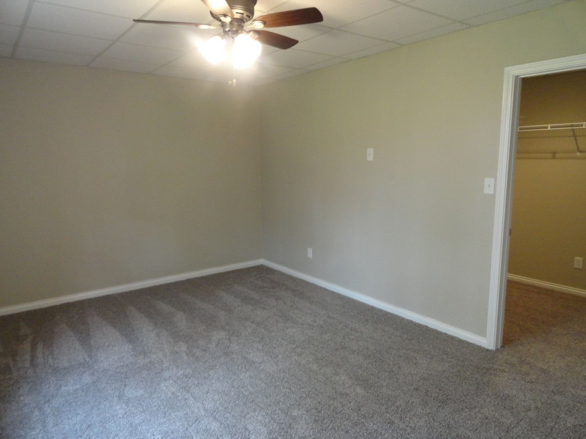 4569 East Robinson Road Bloomington, IN 47408 - Photo 8 of 10