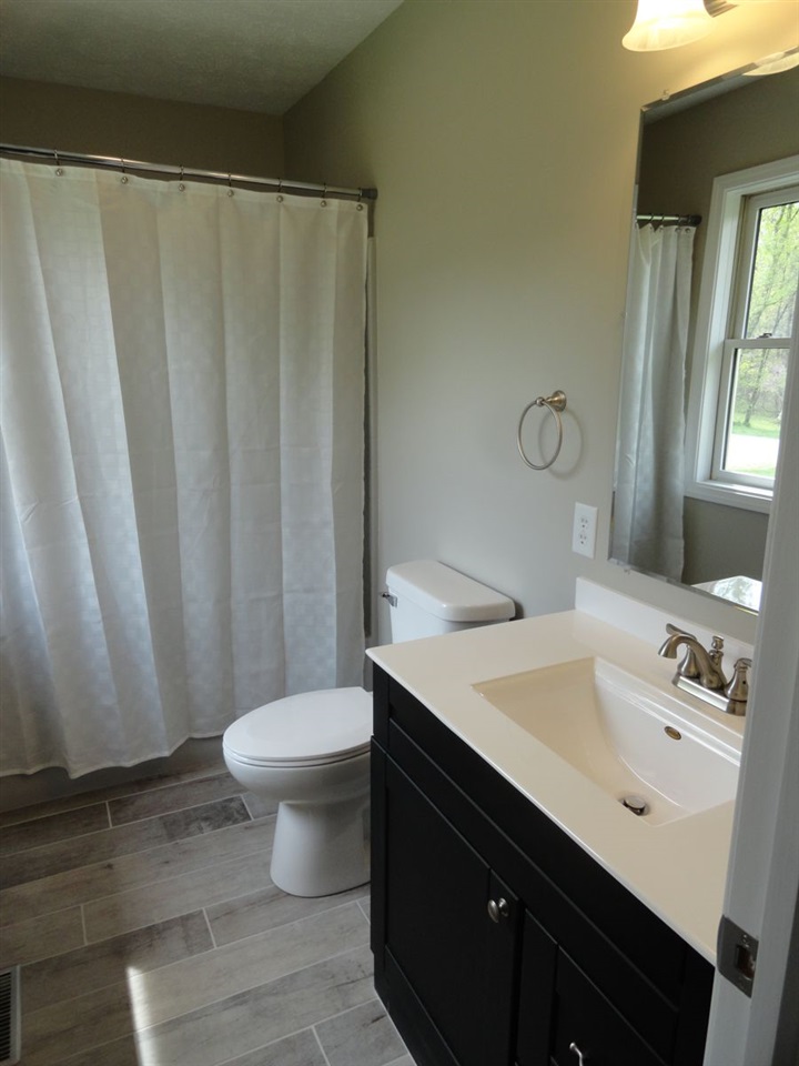 4569 East Robinson Road Bloomington, IN 47408 - Photo 9 of 10