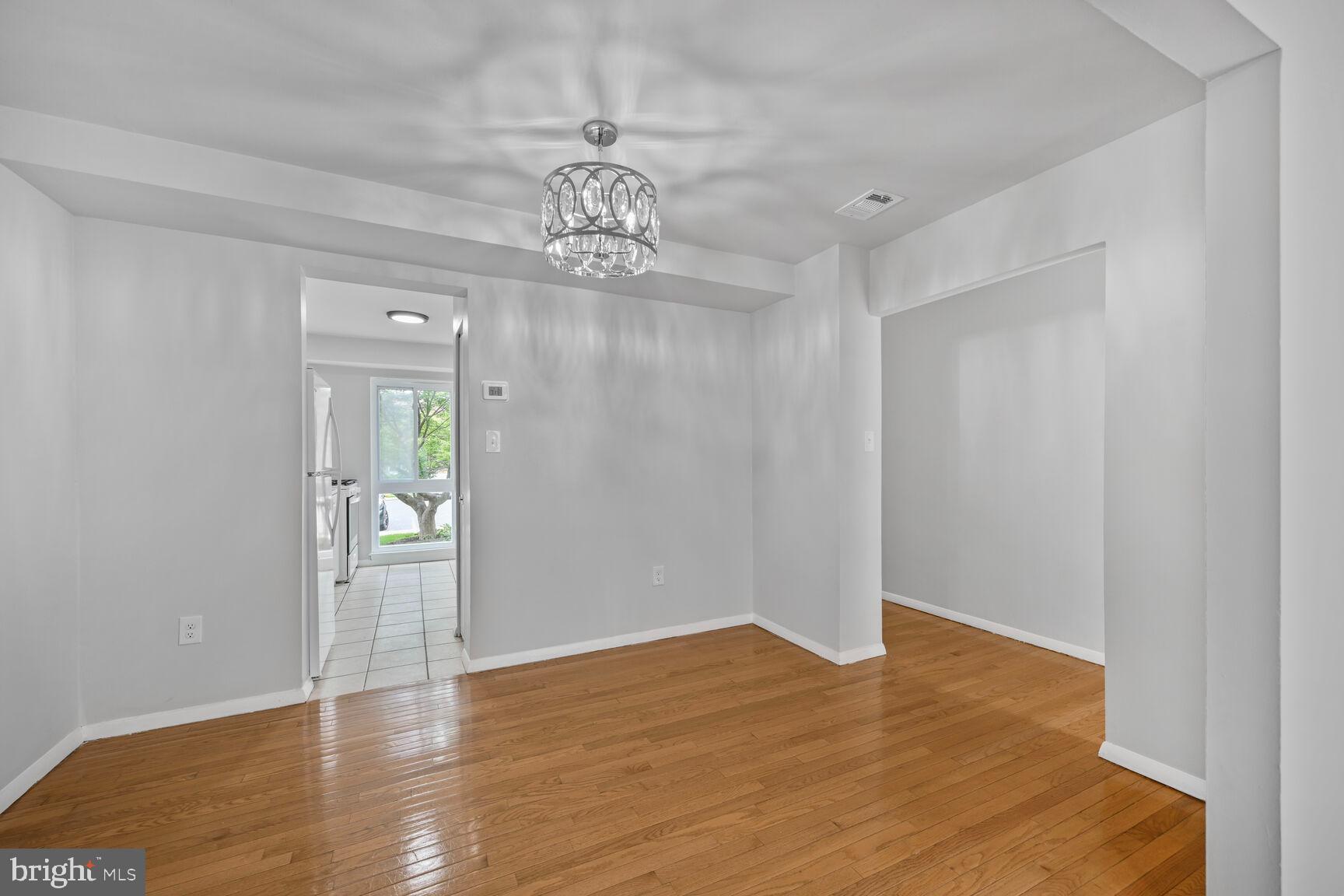 2456 Sun Valley Circle, Unit 7M Silver Spring, MD 20906 - Photo 6 of 31 Gallery Image 6