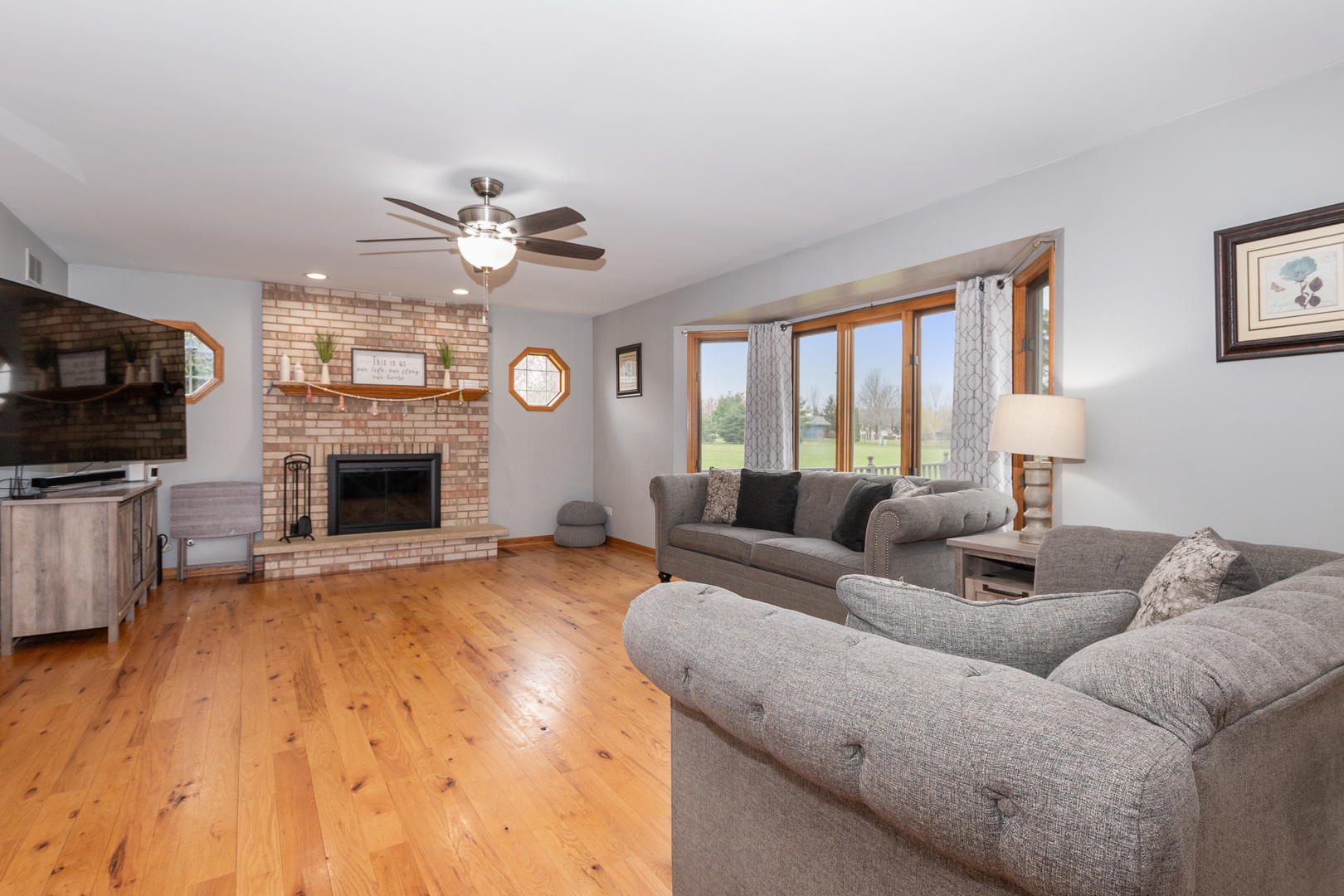 22452 South Farm View Road New Lenox, IL 60451 - Photo 7 of 36 Gallery Image 7