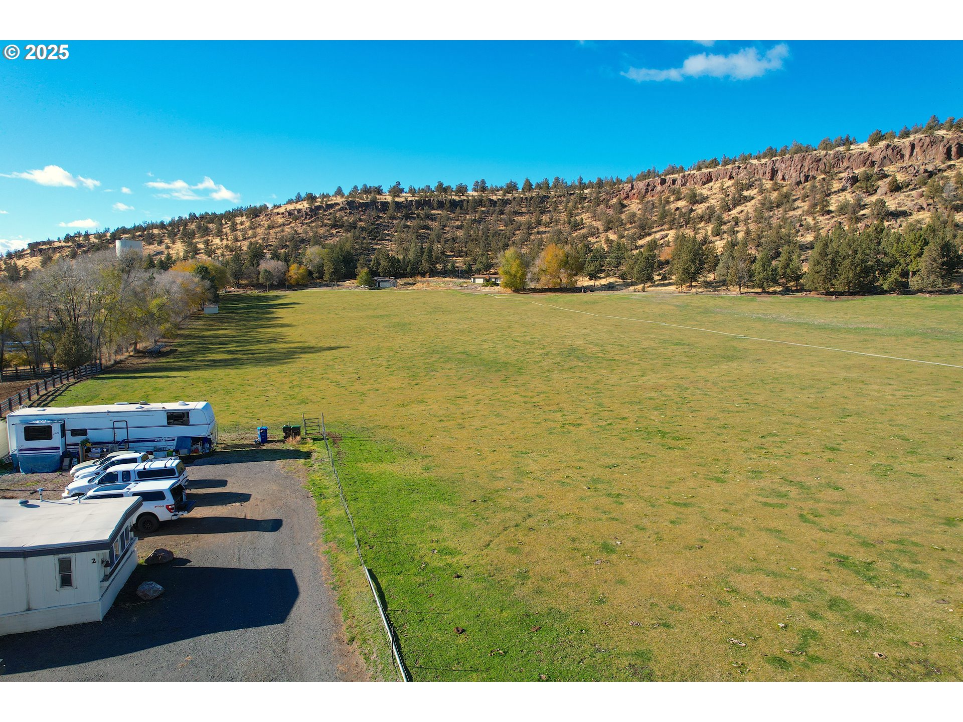 905 North E Barnes Butte Road Prineville, OR 97754 - Photo 11 of 11 a view of an ocean and beach