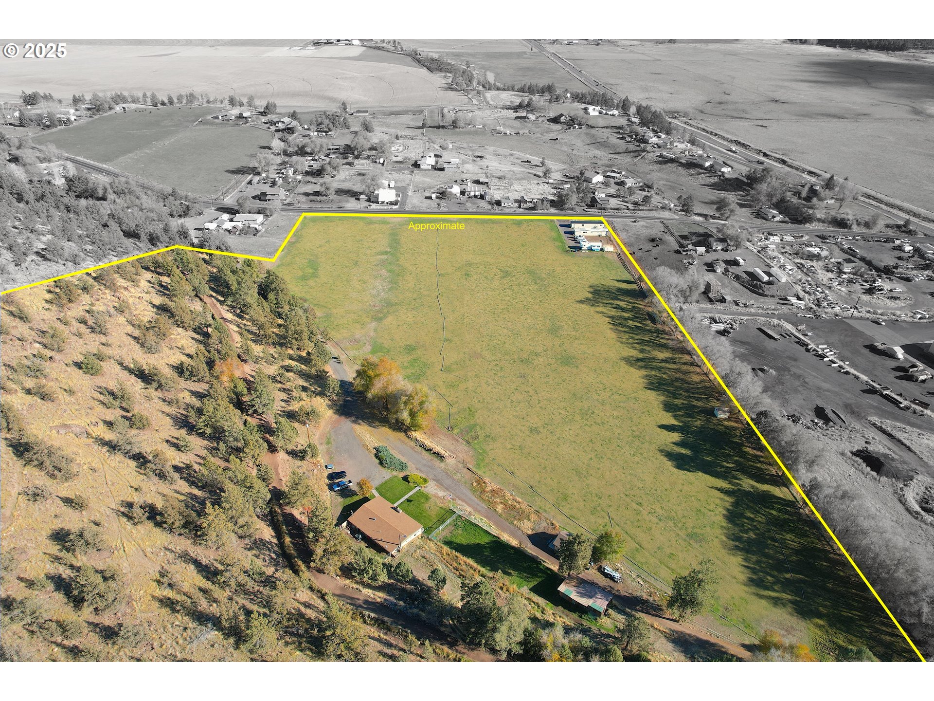 905 North E Barnes Butte Road Prineville, OR 97754 - Photo 7 of 11 a view of an outdoor space