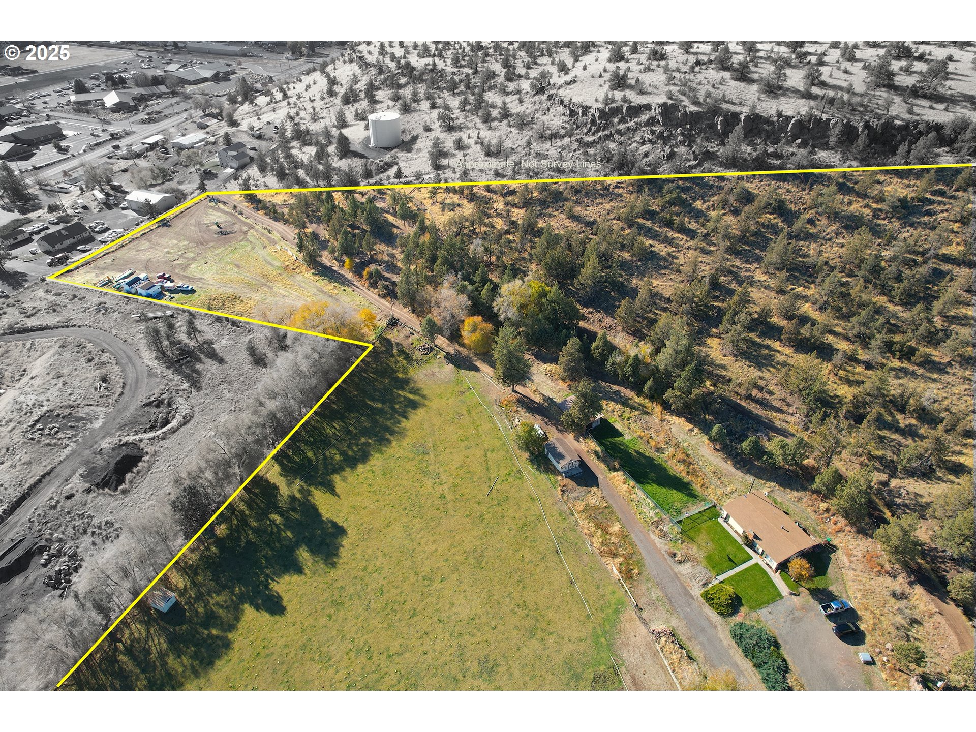 905 North E Barnes Butte Road Prineville, OR 97754 - Photo 8 of 11 a view of residential houses with outdoor space