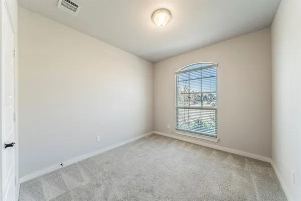 $3,250 | 1110 Stallion Lane, Justin, TX 76247