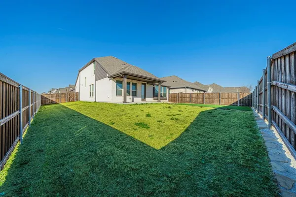 $3,250 | 1110 Stallion Lane, Justin, TX 76247