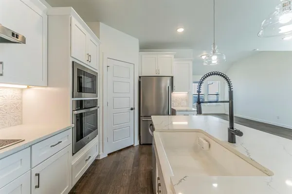 $3,250 | 1110 Stallion Lane, Justin, TX 76247