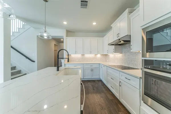 $3,250 | 1110 Stallion Lane, Justin, TX 76247