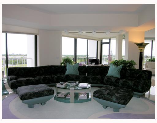 20320 Fairway Oaks Drive, Unit 373 Boca Raton, FL 33434 - Photo 10 of 27 a living room with furniture and a large window