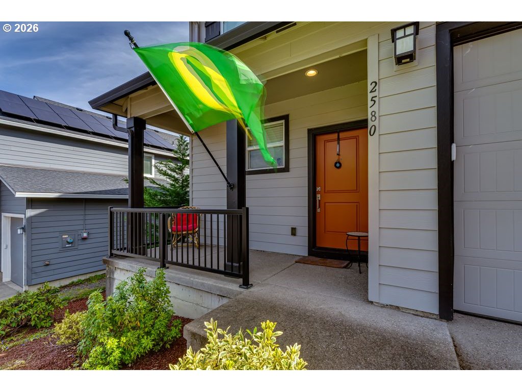 2580 Fieldcress Road Eugene, OR 97403 - Photo 2 of 40