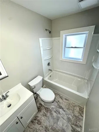 $105,000 | 305 South Campbell, Edina, MO 63537