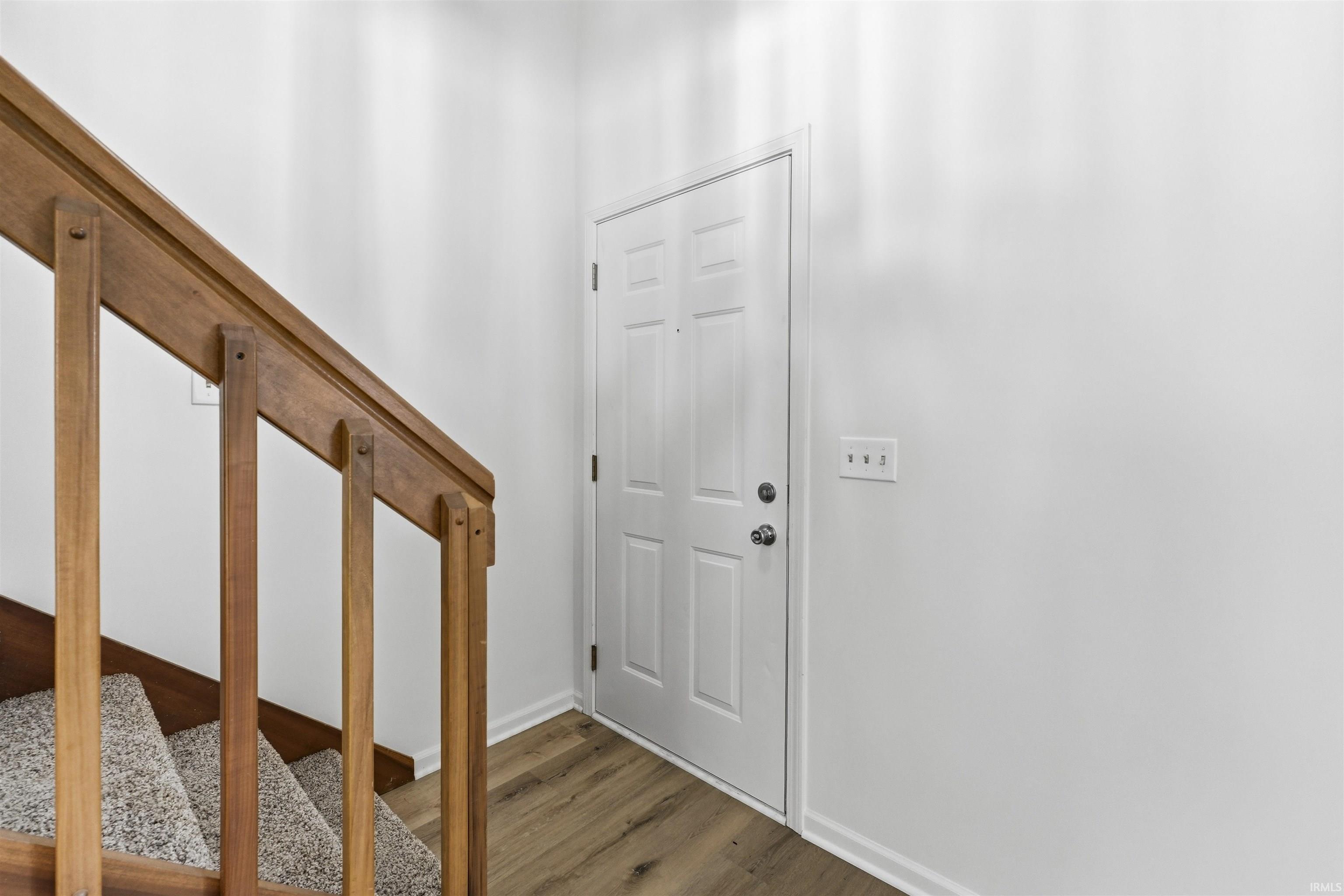 11709 Leo Road Fort Wayne, IN 46845 - Photo 3 of 36 Gallery Image 3