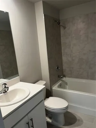 $2,000 | 4021 35th Street Southwest, Lehigh Acres, FL 33976