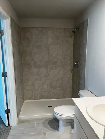 $2,000 | 4021 35th Street Southwest, Lehigh Acres, FL 33976