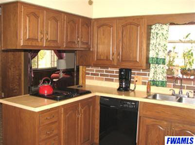 5445 Hamilton Road Yoder, IN 46798 - Photo 7 of 19
