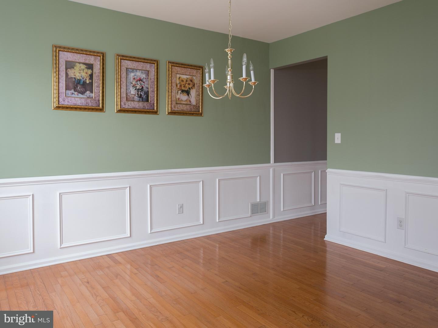 69 Cayuga Road Bordentown, NJ 08505 - Photo 5 of 24