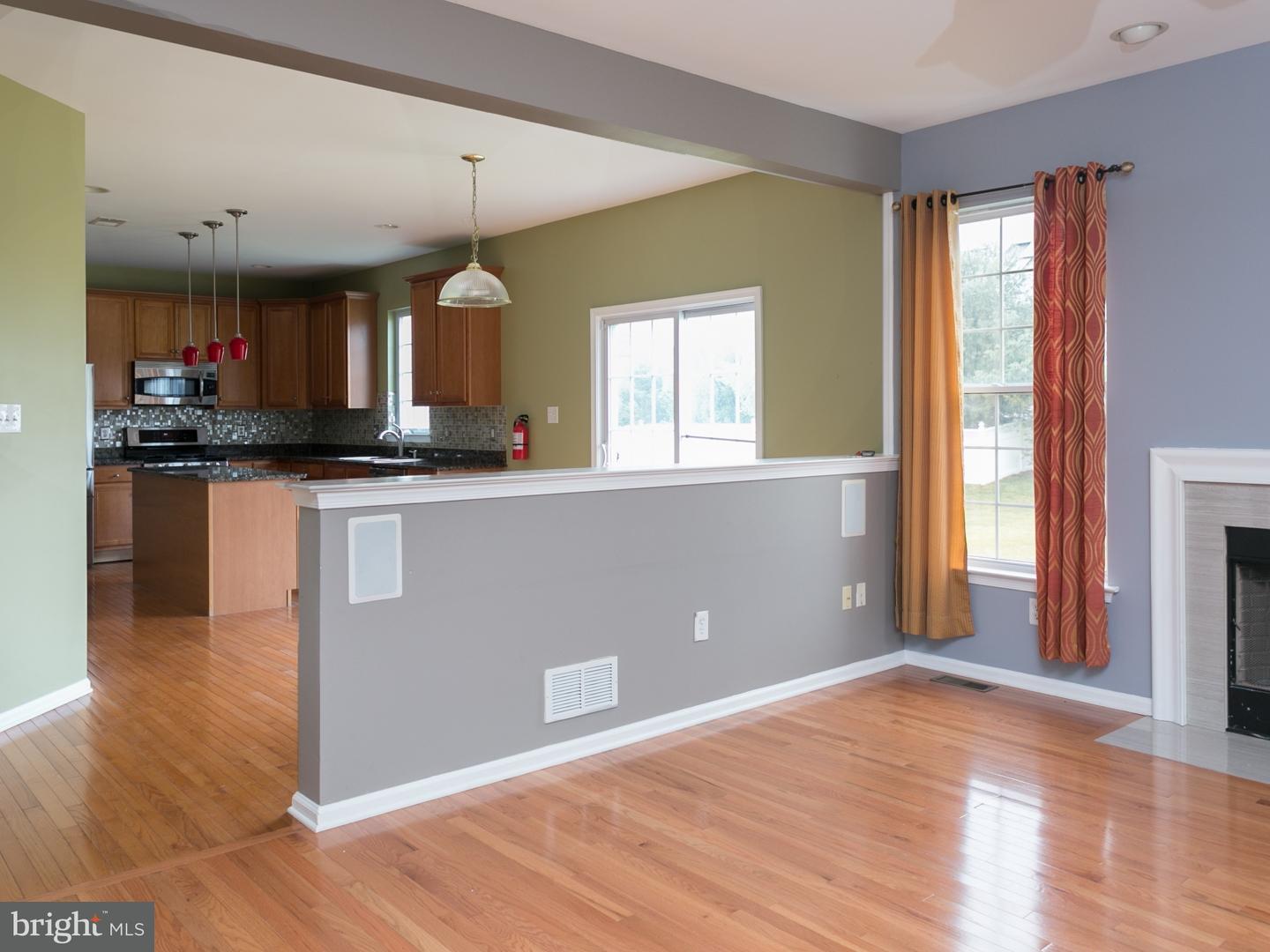 69 Cayuga Road Bordentown, NJ 08505 - Photo 7 of 24