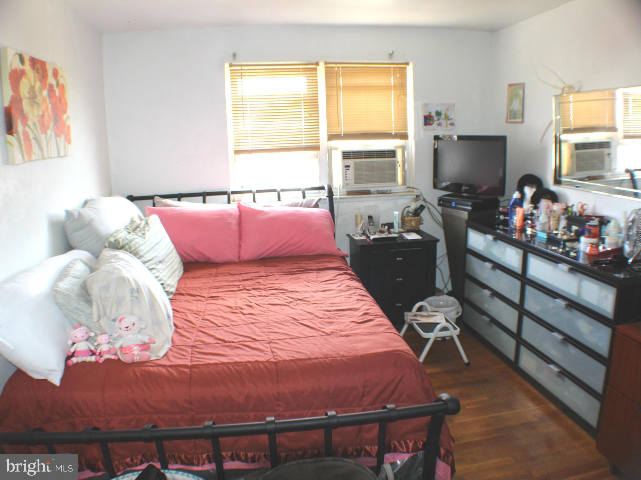 633 Charraway Road Baltimore, MD 21229 - Photo 11 of 12 Bedroom (Master)