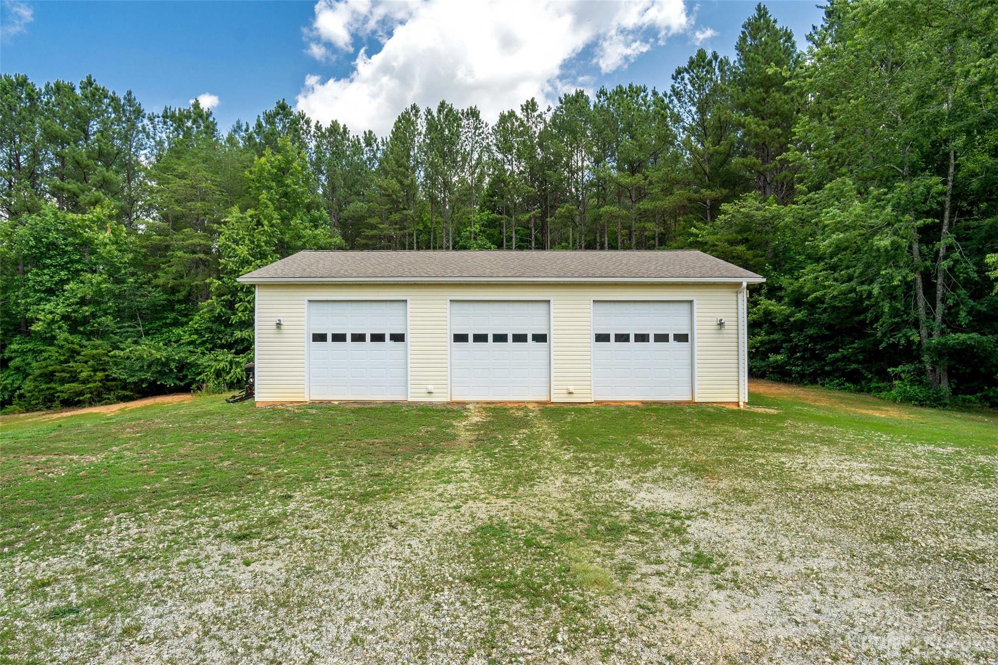 336 Tight Run Road Marion, NC 28752 - Photo 3 of 48 Gallery Image 3