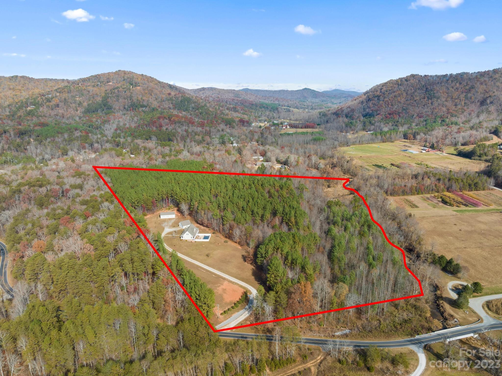 336 Tight Run Road Marion, NC 28752 - Photo 4 of 48 Gallery Image 4