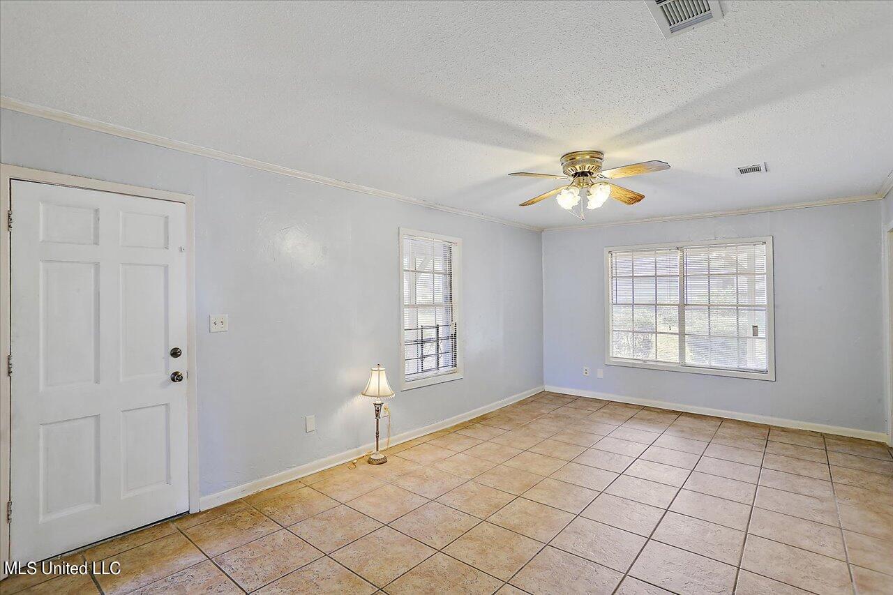 217 Nolan Circle Ridgeland, MS 39157 - Photo 8 of 28 08-217 Nolan Cir