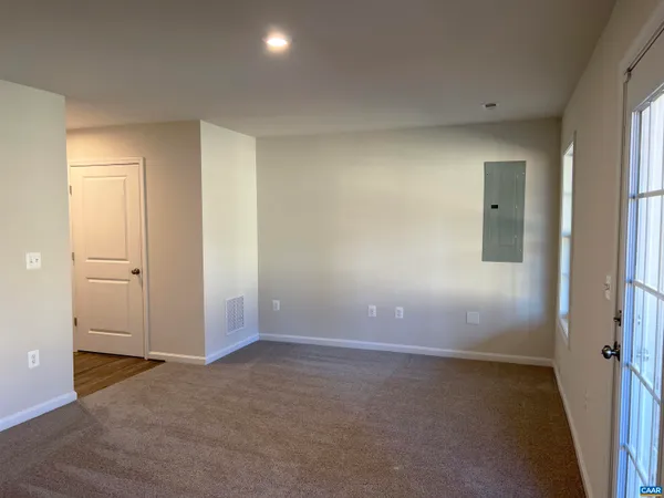 $2,200 | 325 Willowshire Court, Waynesboro, VA 22980