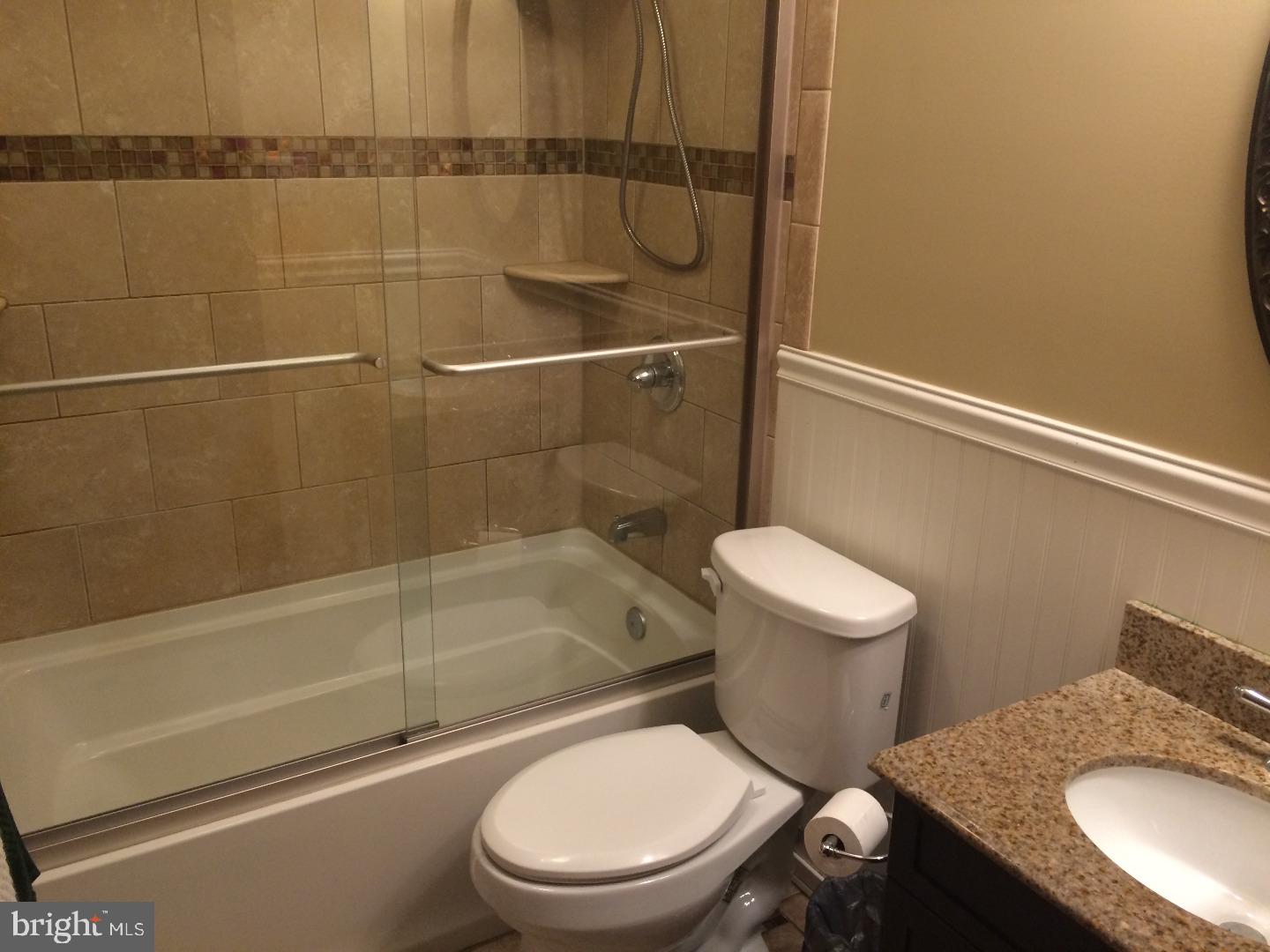 220 Moods Road Monroeville, NJ 08343 - Photo 16 of 21 Bathroom