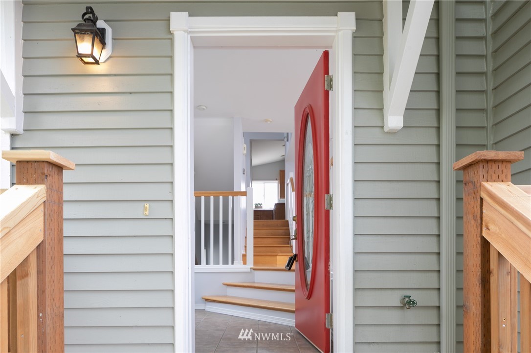 2131 North 87th Street Seattle, WA 98103 - Photo 2 of 22 Gallery Image 2