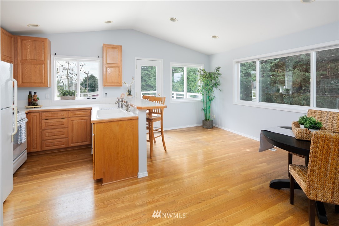 2131 North 87th Street Seattle, WA 98103 - Photo 8 of 22 Gallery Image 8