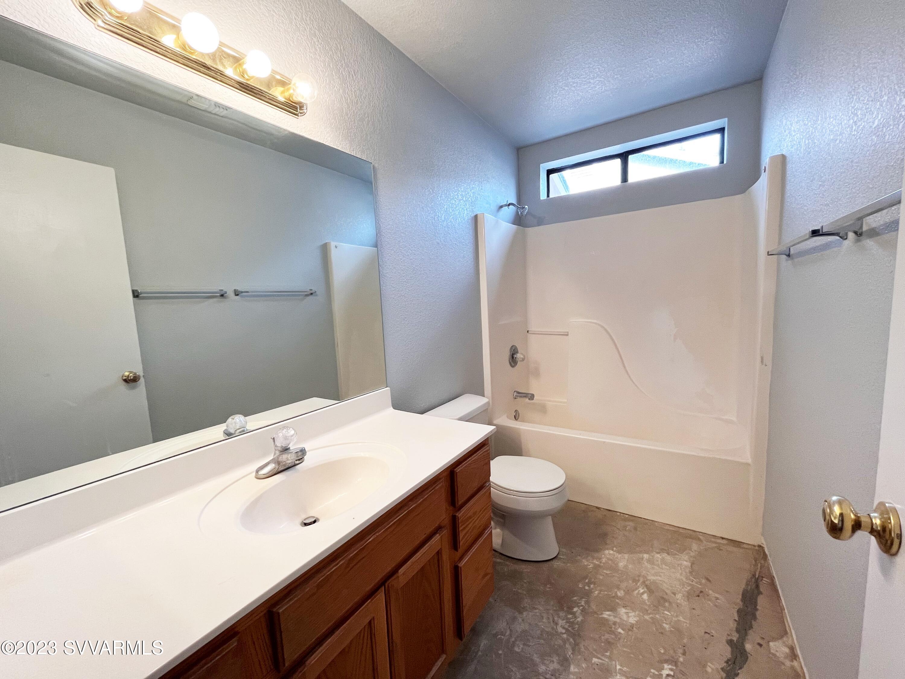4735 Smoke Signal Way Rimrock, AZ 86335 - Photo 24 of 34 Hall Bathroom