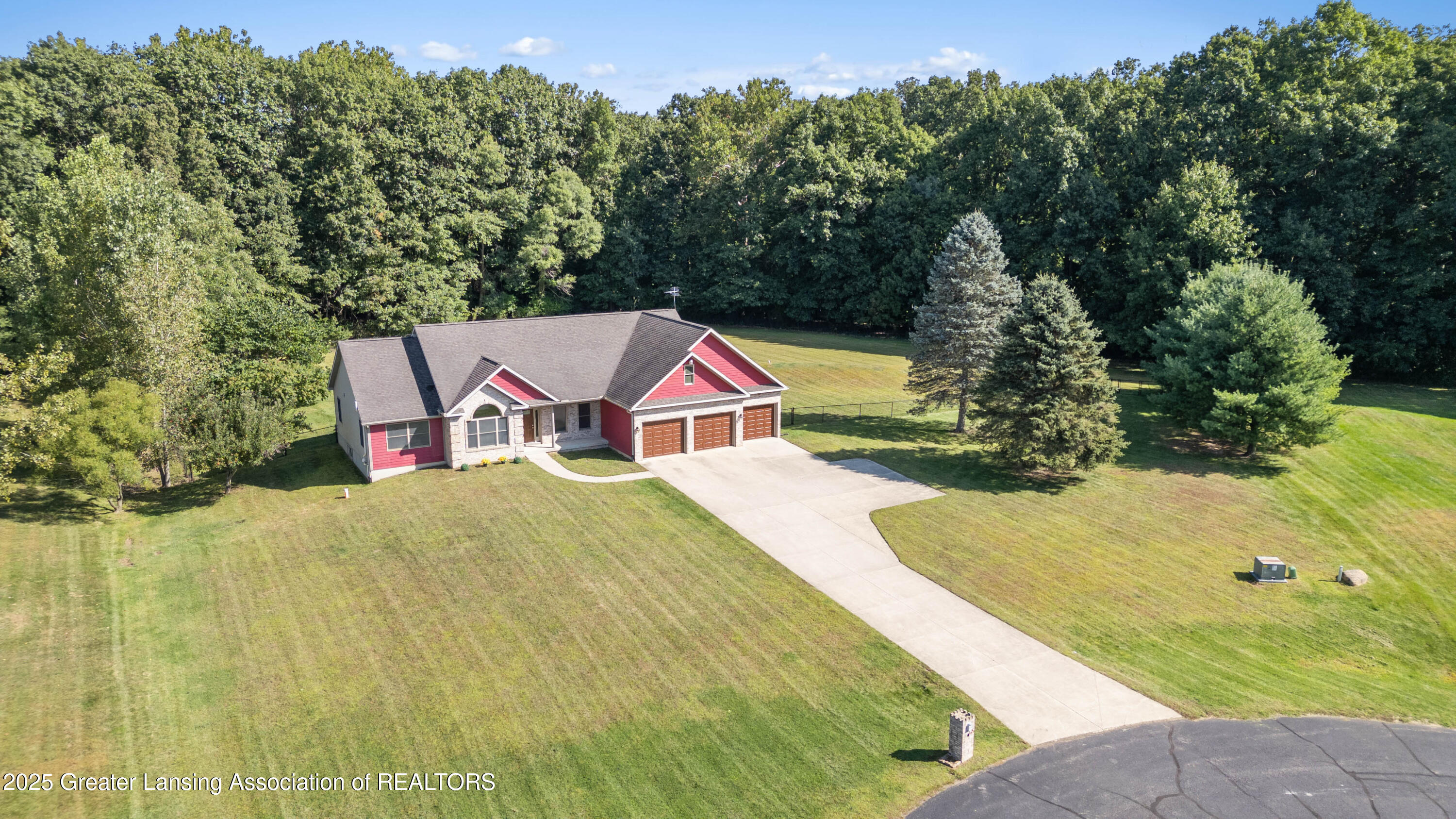 6290 Quail Ridge Lane Dimondale, MI 48821 - Photo 4 of 52 03-Media Jett-35