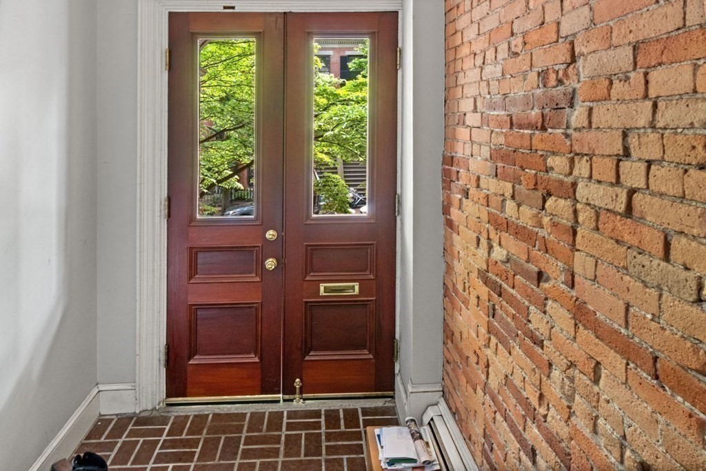 97 Appleton Street Boston, MA 02116 - Photo 3 of 20 Gallery Image 3
