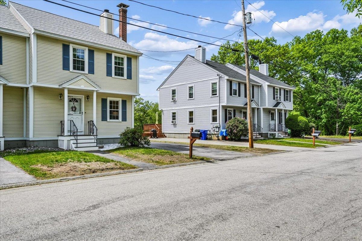 68 Emerald Street Manchester, NH 03103 - Photo 3 of 54