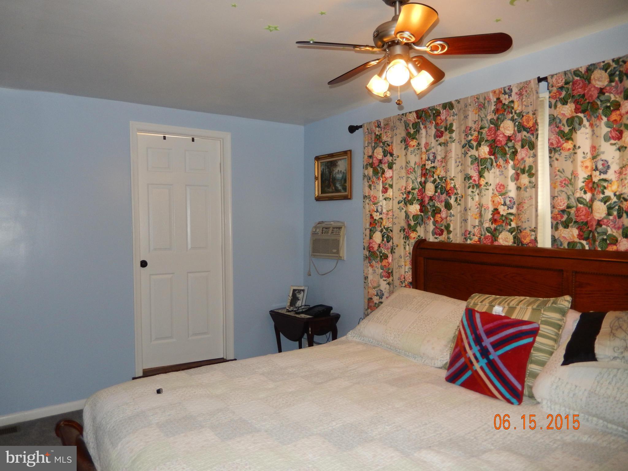 4809 Somerset Road Riverdale, MD 20737 - Photo 21 of 24 Bedroom (Master)