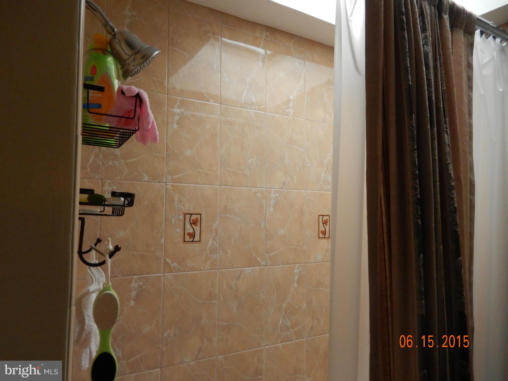 4809 Somerset Road Riverdale, MD 20737 - Photo 22 of 24 Bath (Master)